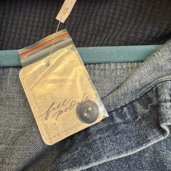 NEW! FREE PEOPLE Kenny Blue Denim Mini Dress Baby Doll Fray Edge Boho SZ MED NWT - Picture 14 of 14